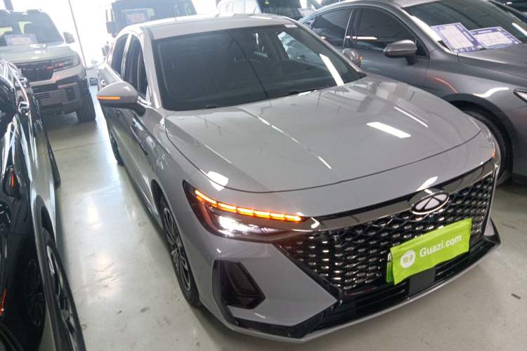 Used Chery Fengyun A8 2025 Model 70km Basic Version