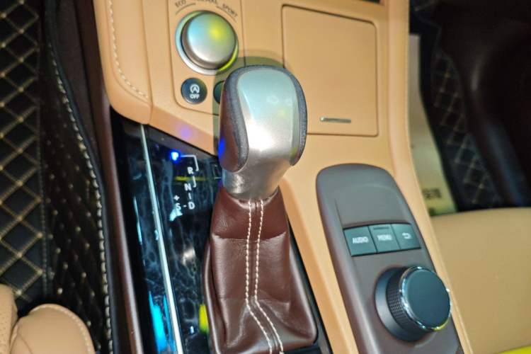 Used Lexus ES 2015 200 Elite Edition
