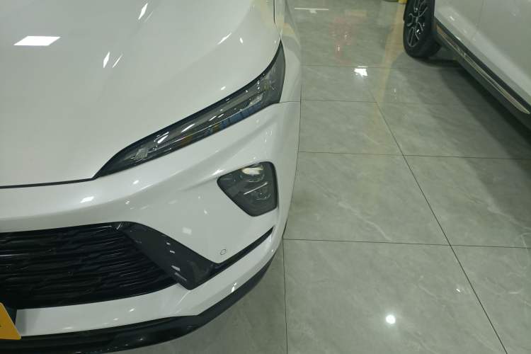 Used Buick Envision 2025 Encore Plus 28T Two-Wheel-Drive Platinum Edition