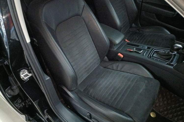 Used Volkswagen Magotan 2018 330TSI DSG Luxury Model
