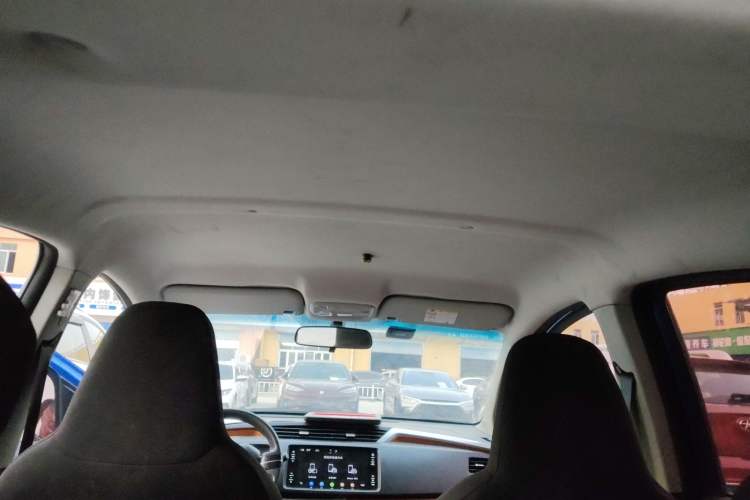 Used Geely Auto Vision X1 2017 1.3L Automatic Fun Edition
