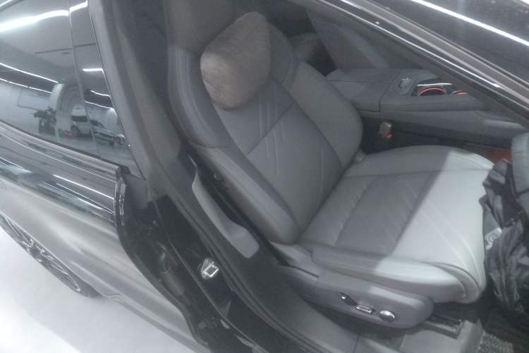 Used Zeekr 001 2024 YOU Edition 100 kWh All-Wheel Drive
