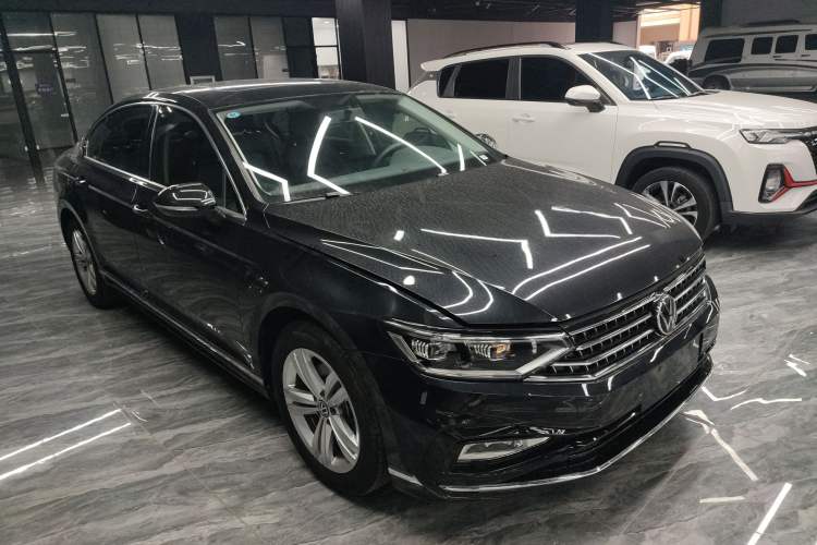 Used Volkswagen Magotan 2025 Zhongxiang Version 280TSI DSG Comfort Edition
