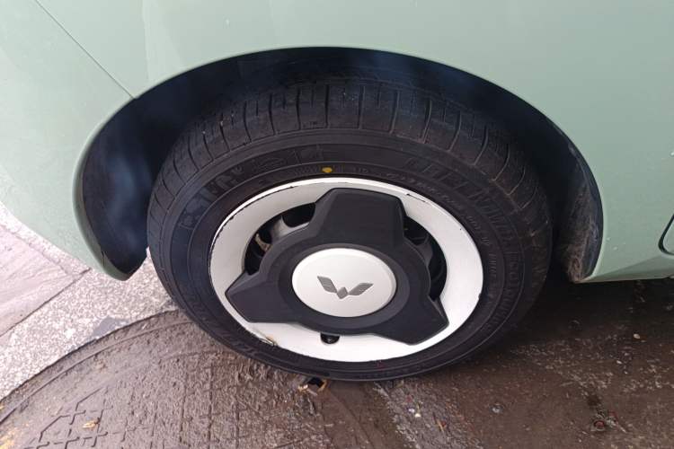 Used Wuling Hongguang MINIEV 2021 Macaron Premium Model – Lithium-NMC