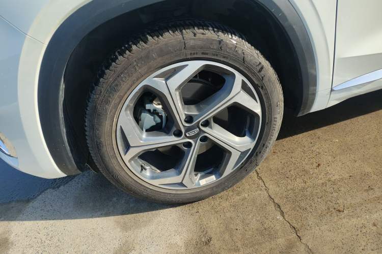 Used Geely Auto Monjaro L 2024 2.0TD High-Power Automatic Two-Wheel Drive Yunqi Version
