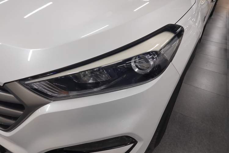 Used Hyundai Tucson 2018 1.6T Dual-Clutch Two-Wheel Drive 15th Anniversary Special Edition
