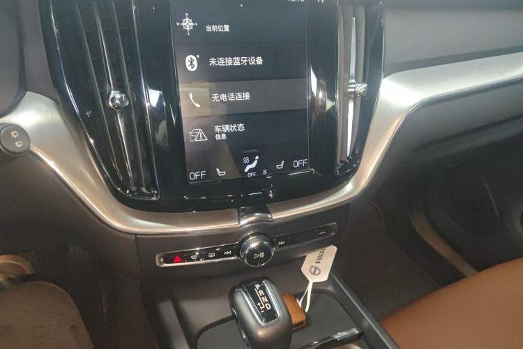 Used Volvo XC60 2019 T5 4x4 Zhiyuan Edition China VI Standard
