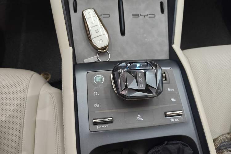 Used BYD Qin L 2024 DM-i 120KM Leading Model