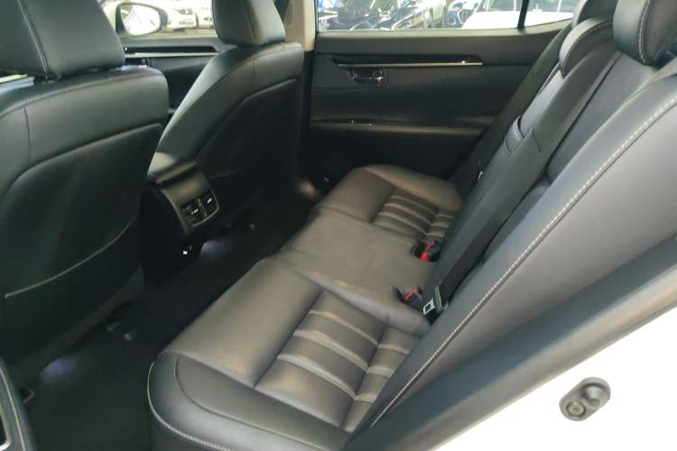 Used Lexus ES 2016 200 Midnight Special Limited Edition
