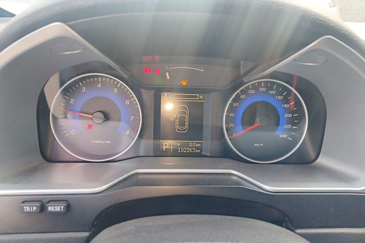 Used Geely Auto Emgrand 2015 Sedan 1.5L CVT Upward Version
