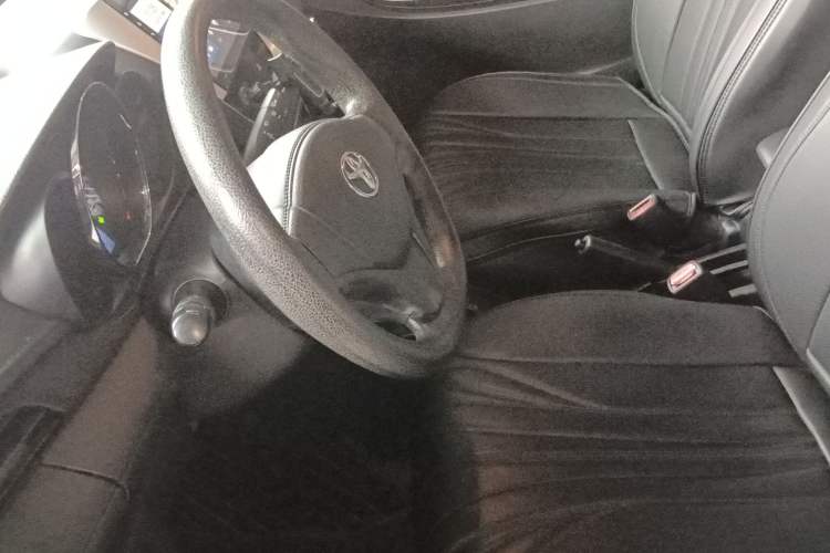 Used Toyota YARiS L 2016 Revised 1.5E CVT Charming Edition
