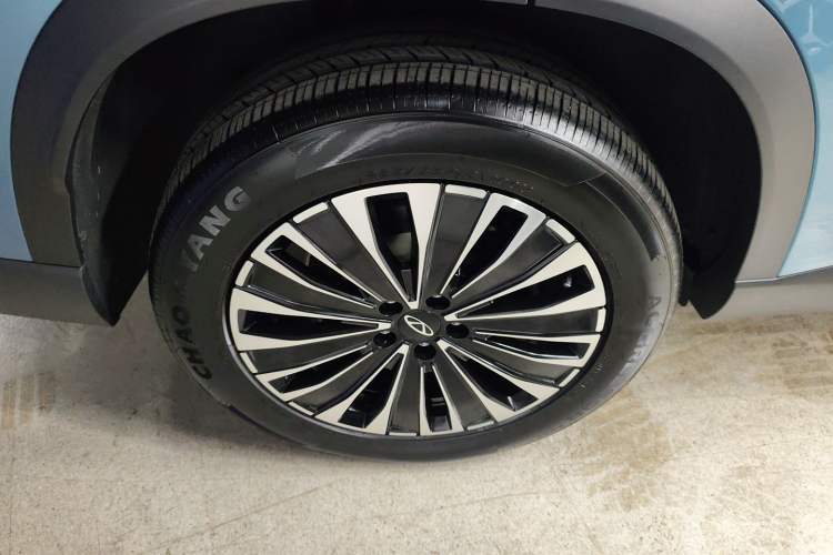 Used Chery Tiggo 8 PLUS C-DM 2025 1.5T 116 km Prestige Version 5 Seats