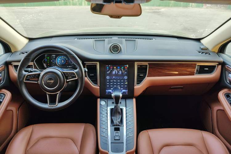 Used Zotye SR9 2017 2.0T Automatic Ultimate Dream Edition