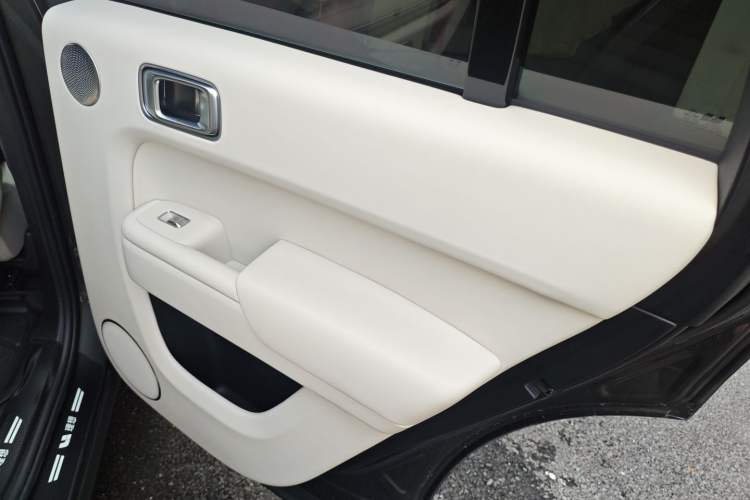 Used Li Auto L8 2024 PRO Model
