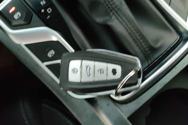 Used Geely Auto Emgrand 2019 Leading Edition 1.5L CVT Upward Asian Games Edition China VI
