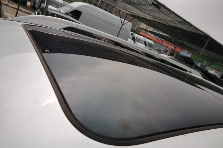 Used Roewe RX8 2019 30T Two-Wheel Drive Supreme Flagship Edition