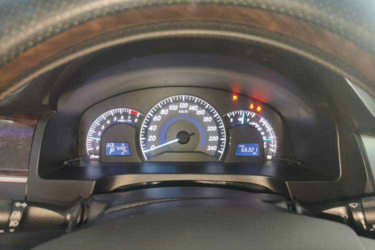 Used Toyota Camry 2016 2.0G 10th Anniversary Leading Edition
