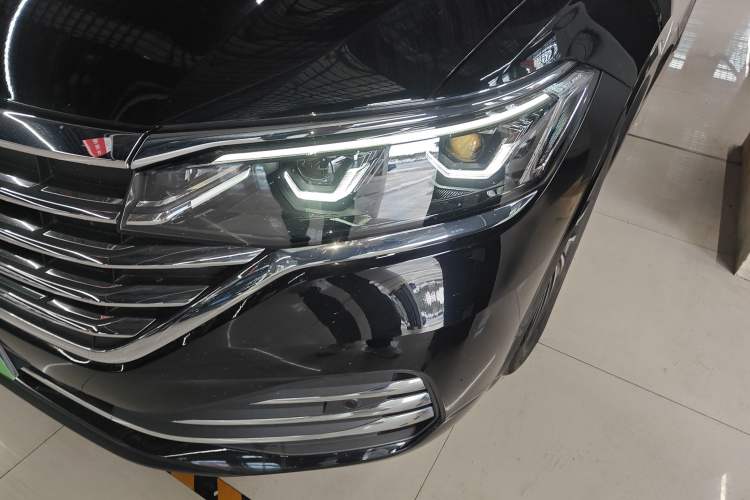 Used Volkswagen Viloran 2020 380TSI Prestige Edition
