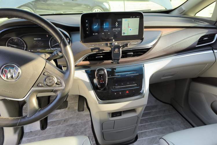 Used Buick GL8 2021 Land Cruiser Executive Class 652T Luxury Model