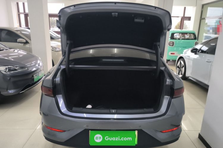 Used BYD Qin PLUS 2025 DM-i Smart Drive 55KM Leading Model
