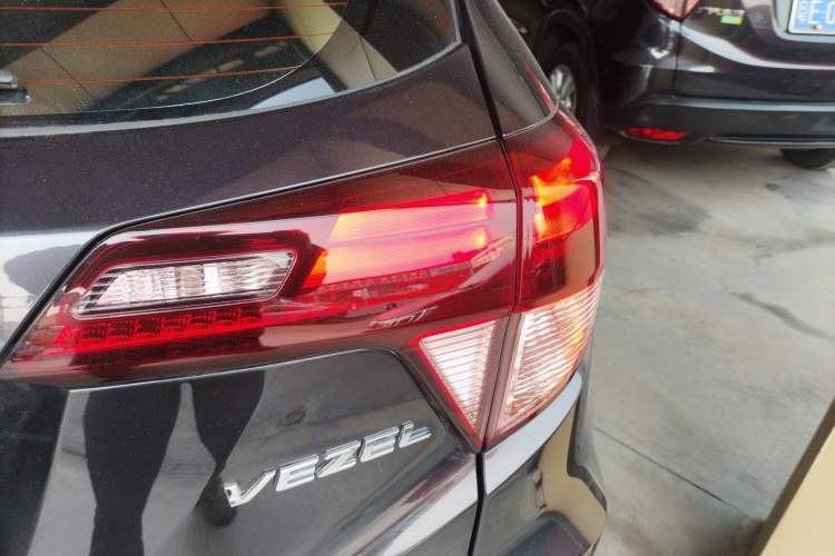 Used Honda Vezel 2017 1.8L CVT Front-Wheel Drive Pioneer Edition
