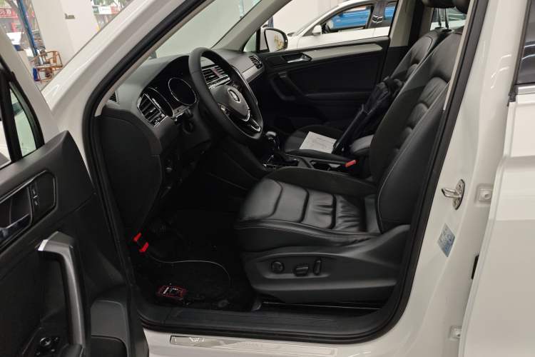 TDK.VehicleDetails.img