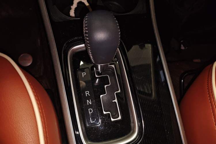 Used Mitsubishi Outlander 2021 2.4L 4x4 Zhi Xiang Edition 7 Seats