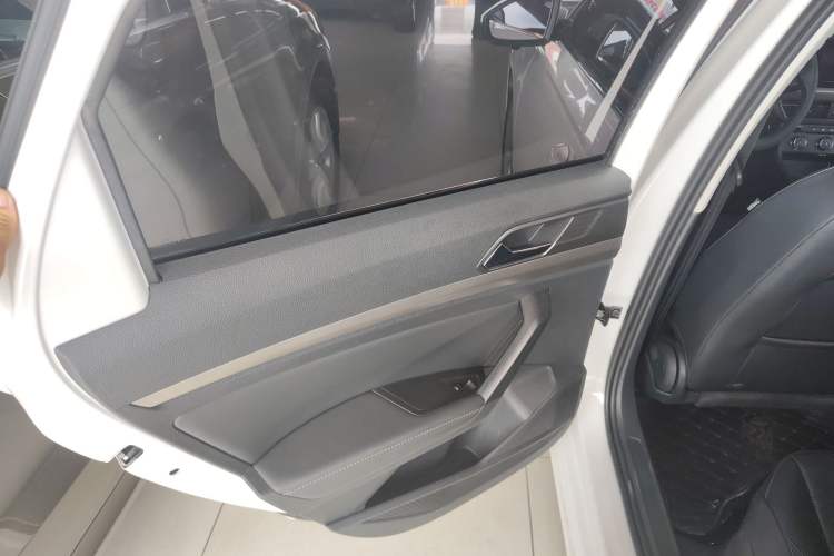 Used Volkswagen Lavida 2021 1.5L Automatic Comfort Edition
