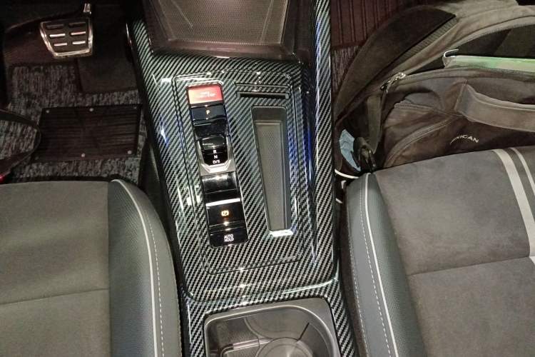 Used Volkswagen Golf 2023 Facelift 280TSI DSG R-Line
