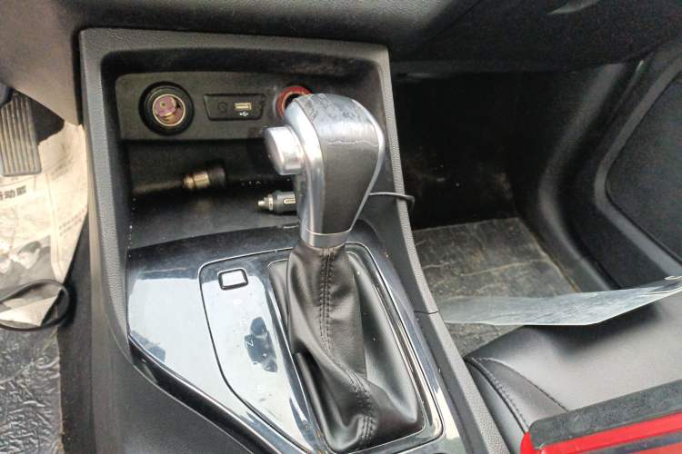 Used Baojun 730 2019 1.5T CVT Fashion Model 7 Seats China VI Emission Standard
