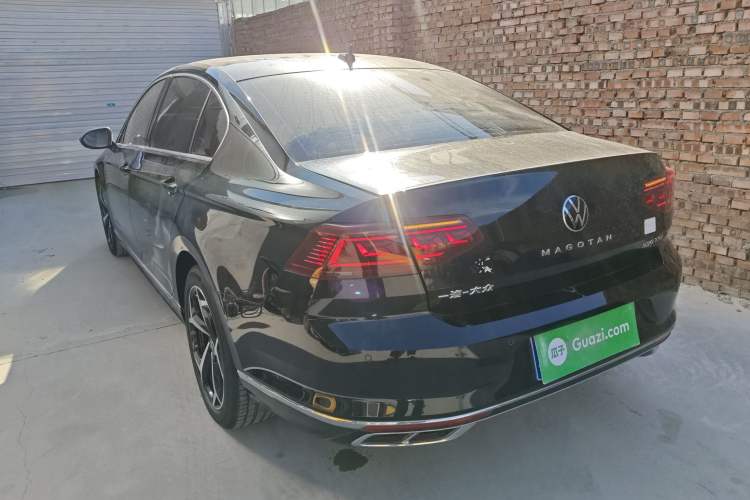 Used Volkswagen Magotan 2024 2 Million Units Zhongxiang Version 330TSI DSG Luxury Edition
