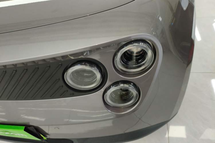 Used  firefly 2025 Illuminated Edition