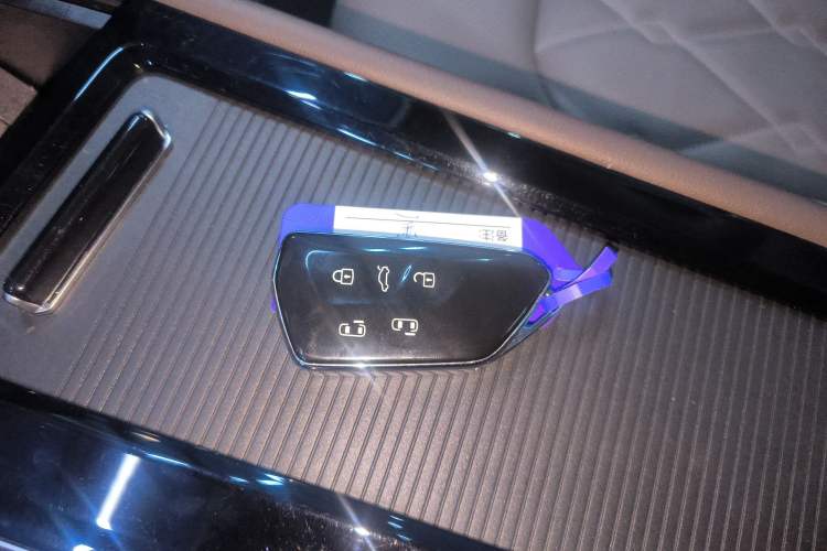 Used Volkswagen Viloran 2024 380TSI Premium Edition
