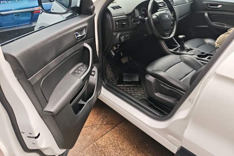 Used Qoros 5 2018 Revised Version 1.6T Automatic Leading Edition