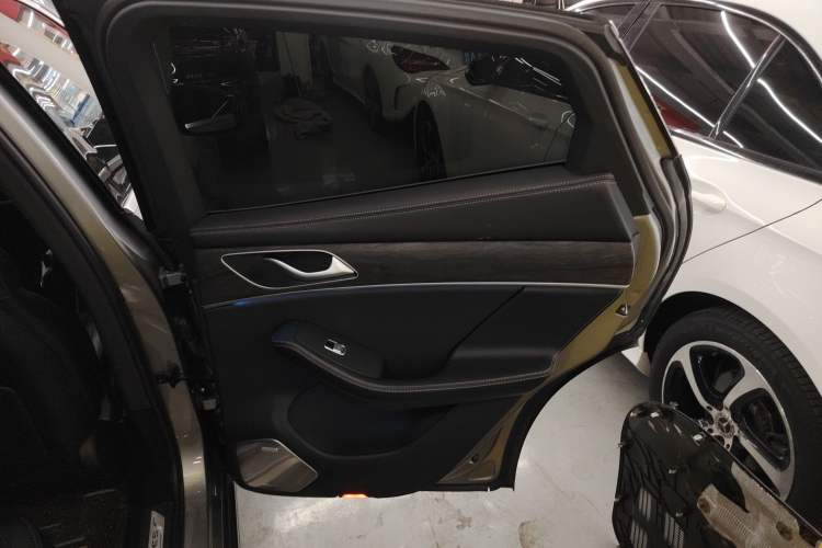 Used  SF5 2021 Four-Wheel Drive Freedom Expedition Edition
