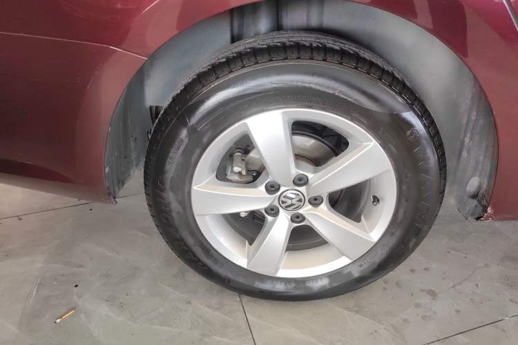 Used Volkswagen Lavida 2013 Revised Classic 1.6L Automatic Fashion Edition
