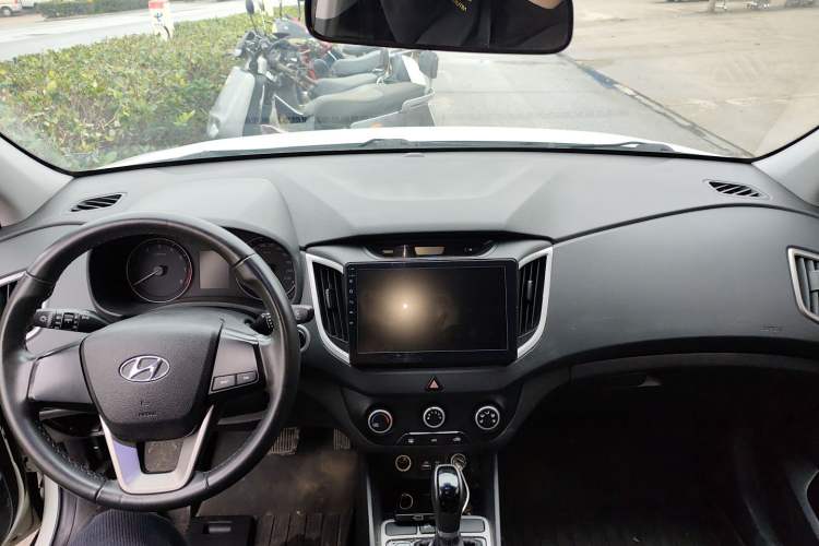 Used Hyundai ix25 2015 1.6L Automatic Two-Wheel Drive Smart GLS Trim