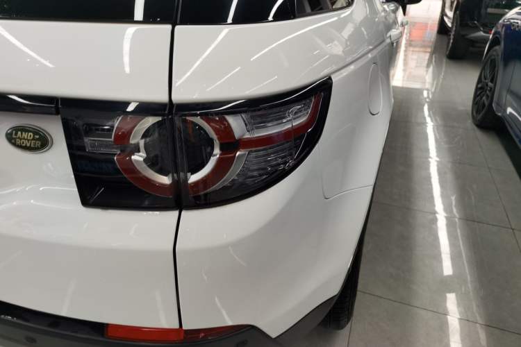 Used Land Rover Discovery Sport 2019 240 PS SE Version China VI Standard