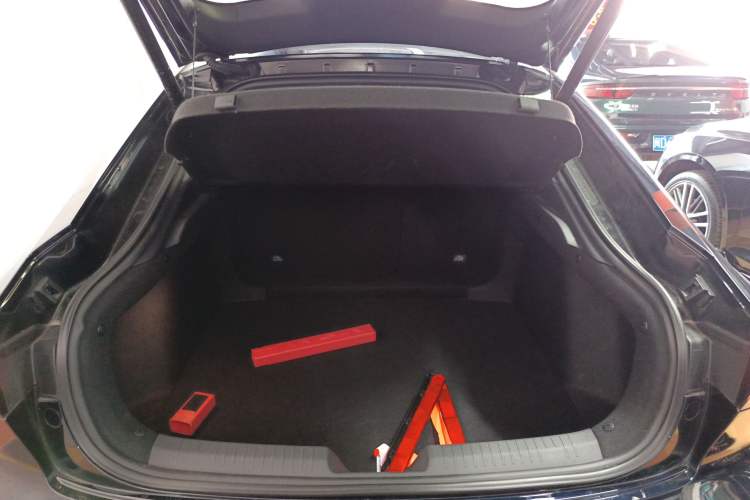 Used Changan UNI-V 2024 1.5T Prestige Sport Edition
