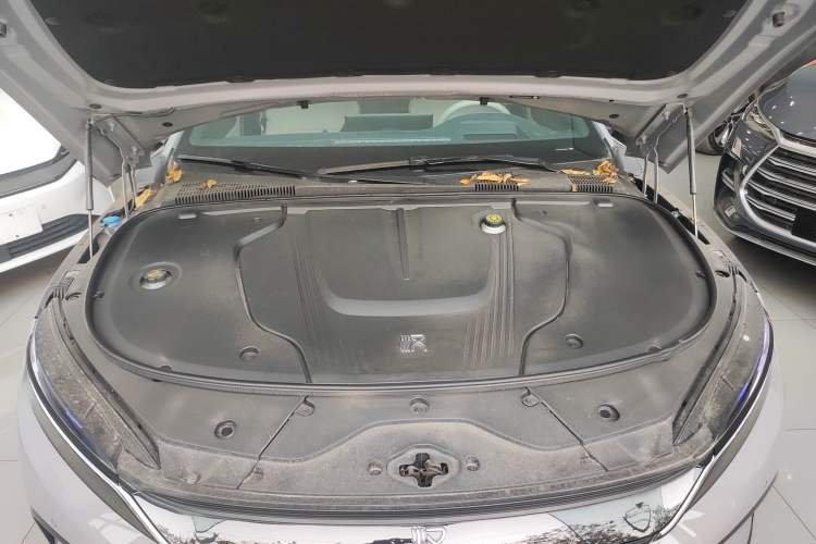 Used BYD Han 2025 EV with 701 km of Laser Radar-Enabled Intelligent Driving