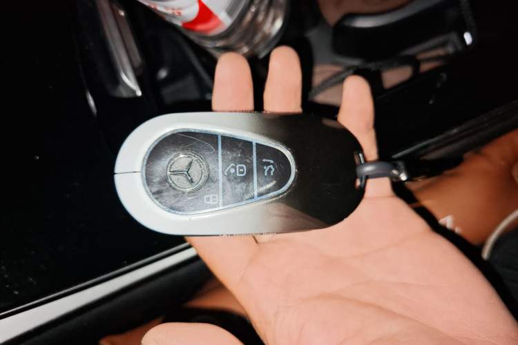 Used Mercedes-Benz GLC 2023 Refreshed GLC 300 L 4MATIC Dynamic Version 7-Seater
