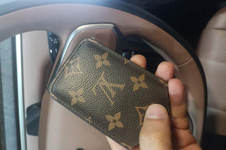 Used ONVO Luxeed L90 2025 Model—Max Six-Seater Version