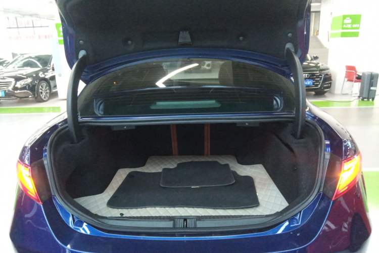 Used Alfa Romeo Giulia 2017 2.0T 280HP Luxury Edition
