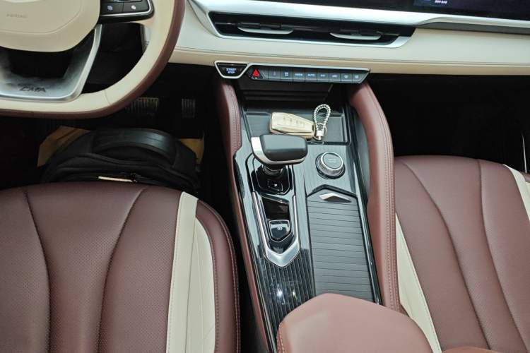 Used Geely Auto Monjaro L 2021 2.0TD DCT EVO Two-Wheel Drive Smart Luxury Version
