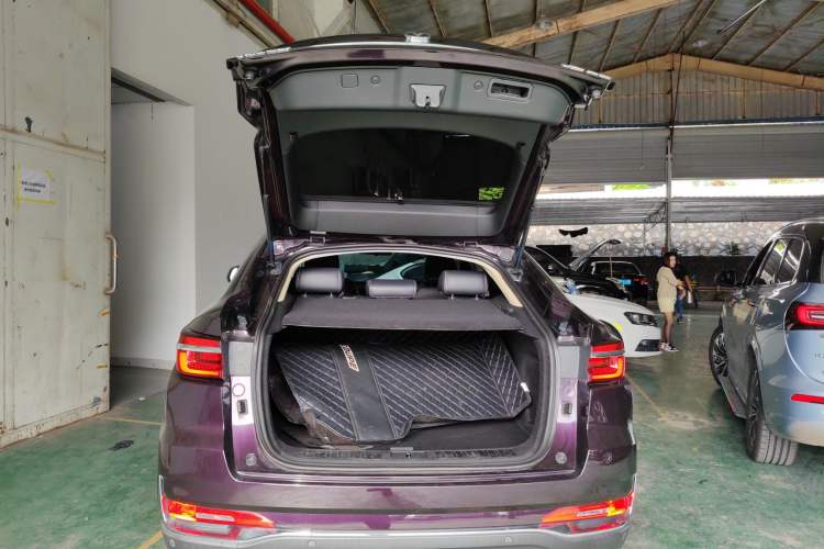 Used Changan CS85 COUPE 2019 1.5T DCT Version China VI Standard
