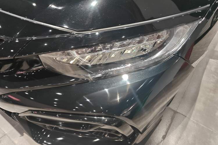 Used Honda Civic 2021 HATCHBACK 220TURBO CVT Trendy Cool Edition
