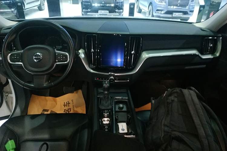 Used Volvo XC60 2018 T4 Zhiyi Edition