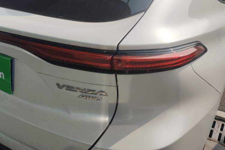 Used Toyota Venza 2022 2.0L CVT Four-Wheel Drive Supreme Edition
