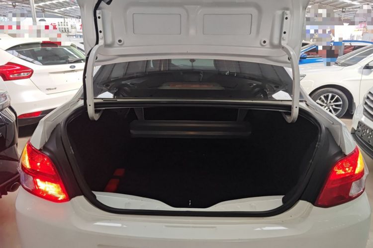 Used Peugeot 301 2016 1.6L Manual Comfort Edition
