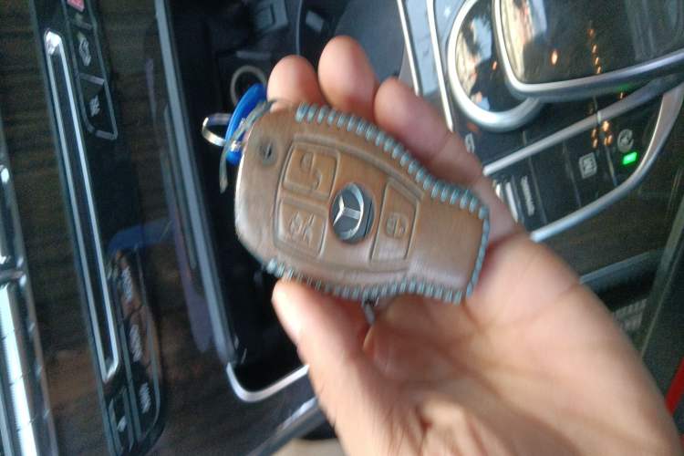 Used Mercedes-Benz GLC 2017 GLC 260 4MATIC Luxury Model